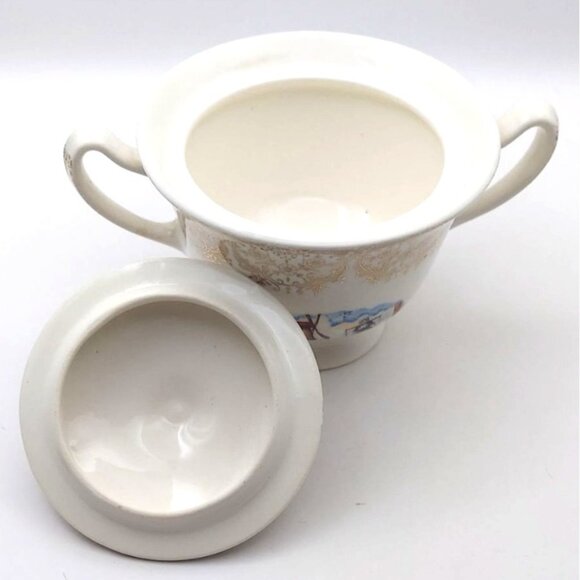 Vintage Dutch Girl White Porcelain Lidded Sugar Bowl W/ Handles Gold Filigree - Picture 7 of 8